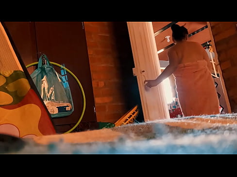 ❤️ Ујак ме прати под тушем, јебе ме док се туширам. ❤❌ Јебање на sr.pornmega-com.ru ❌